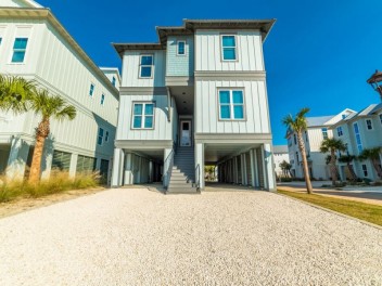 Gorgeous Beach Home! Coastal Design and Decor! 2 Dens! Steps to Beach!