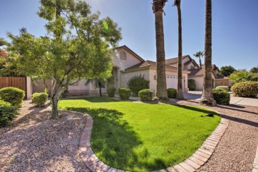 Glendale Getaway With Canal Views With Private Pool!