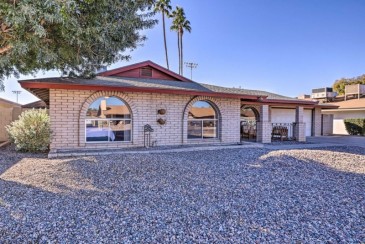 NEW! Glendale Escape With Pool - Golf, Swim & Hike!