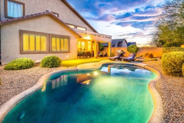 House with Heated Pool, Game Room, Prime Area, Concierge