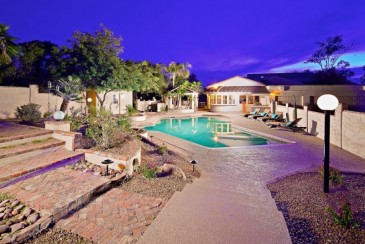 Theater Room, Heated Pool, Indoor Spa, Game Room, Concierge!