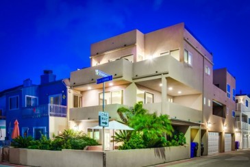 Beach House in Highly Desirable Mission Beach! Amazing Views