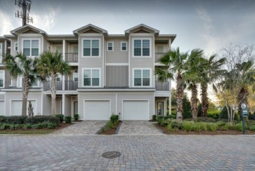 Stylish 4 Bed and $ Bat Townhome