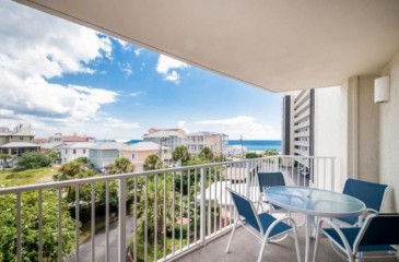 3 Bedrooms Beach…