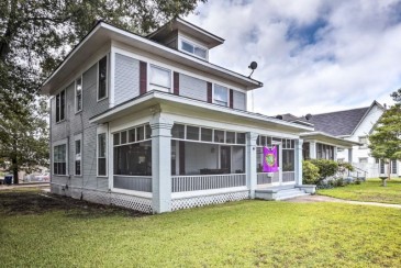 Charming Family Home With Game Room, 3 Mi to Downtown