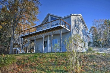 Oceanfront Sullivan Cottage on 6 Acres With Kayak!