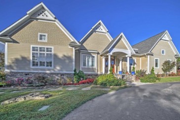 Luxe Branson Area Home With Pool, Hot Tub & Views!