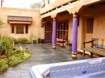 Casa Enclosed Patio With Hot Tub Air Conditioned Walk to Plaza