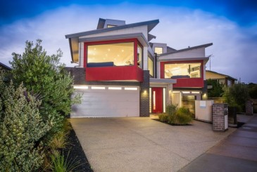 Serenity Torquay Ocean View: Luxury Beachfront