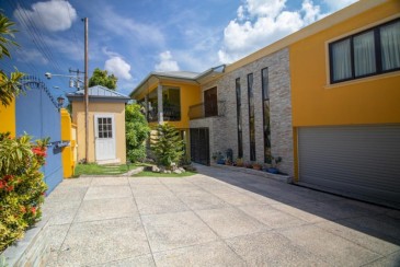 Brief Homes Pandora Luxury Guest Suites