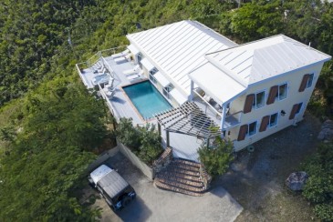 Brisas Del Mar | Sunrise Views & Caribbean Sea Breezes