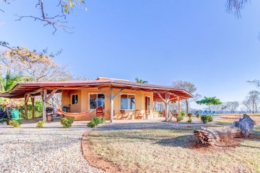Home With Private Pool Surrounded By Wildlife!