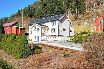 6 Person Holiday Home in EIDSVÅG