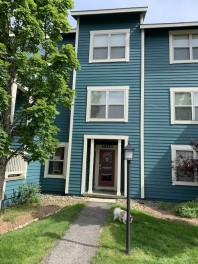 Condo In The Woodridge…