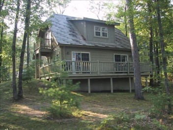 Cozy And Comfortable Golf Cottage