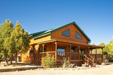 South Fork Home! Dog-Friendly Home!