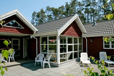 Modern Holiday Home in Aakirkeby