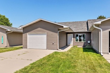 Kick Back, Relax, And Enjoy Local Living At This Elwood Vacation Rental Property!