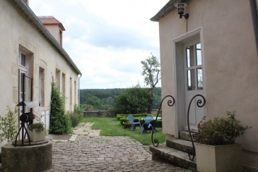 House Of Noble Nicolas - Jules