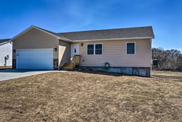 Newly Built Emporia House Is Perfect For Your Family’s Next Weekend Getaway!