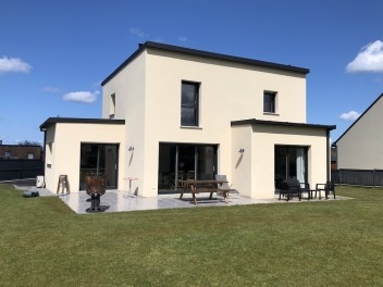 House Tregastel