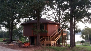 Tree House In The Ozark Mountain Region Of Arkansas