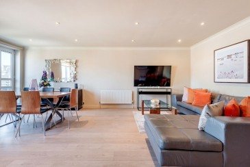Sleek And Sumptuous Apartment