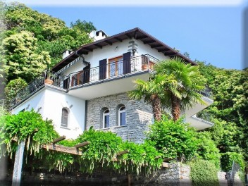 Big Holiday Home With Sea Views