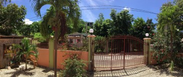 Guest apartment in semi-detached house with roof terrace in grown neighborhood