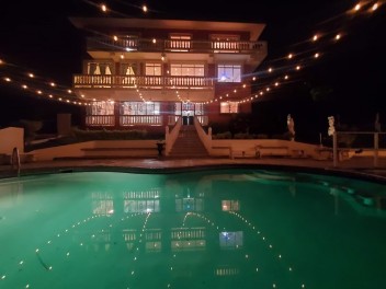 House Hunters Winner & Your Private Slice of Paradise!