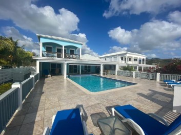 Spacious Waterfront Villa