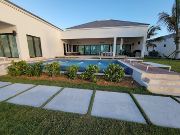 Beautiful Oasis that will take your Breath Away!