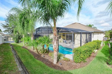 Luxury 4 Bed Villa, South Facing Pool not Overlooked, Wi-fi, Games Room