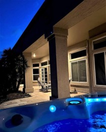 Gardenesque oasis getaway w/cooling water misters