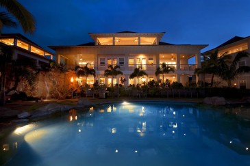 Penthouse w/Beach & Resort Amenities