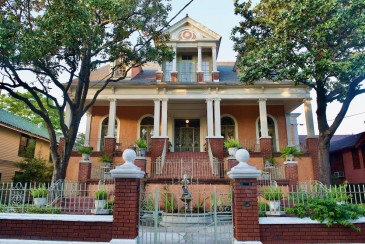 Spacious 2 Bedroom…