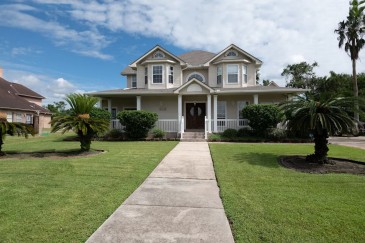 Large Mini Mansion 5 bedroom home, Bed and Breakfast