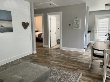 2 Bedroom 1 Bath on the Edge of Charleston Near Airport