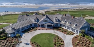 Enjoy Immediate Renewal upon entry! Panoramic Views! Easy, yet private layout!