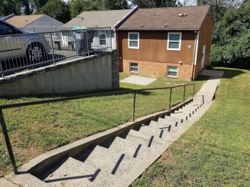 Newly Renovated Close Walk to UVA / Downtown Mall