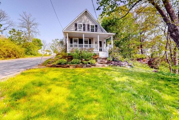 Classic, dog-friendly home with prime location 1 block from Main Street