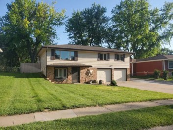 Cozy home centrally…