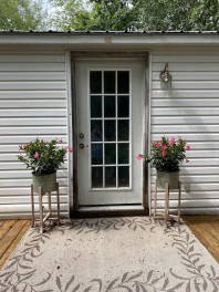 Cozy pet friendly…