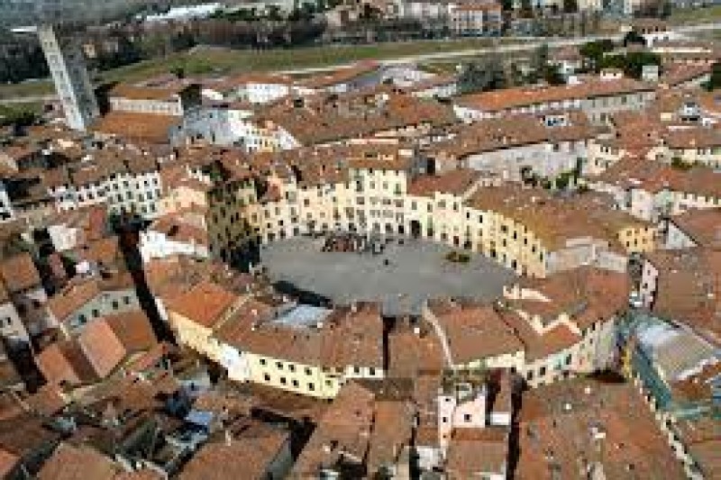 Lucca's Walls and Centro Storico