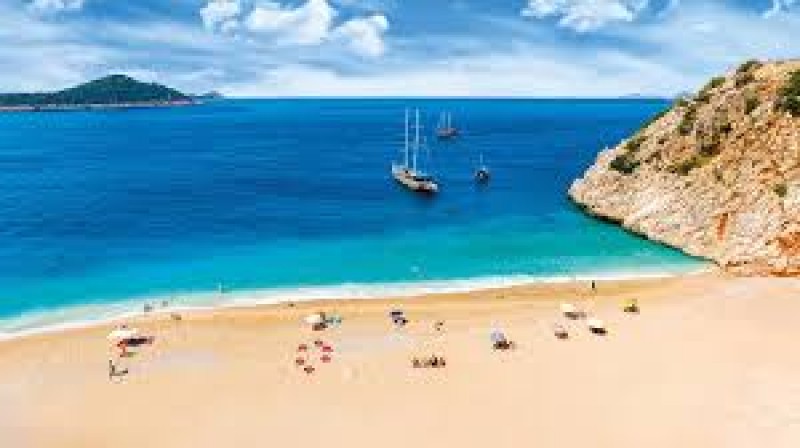 Llica Beach