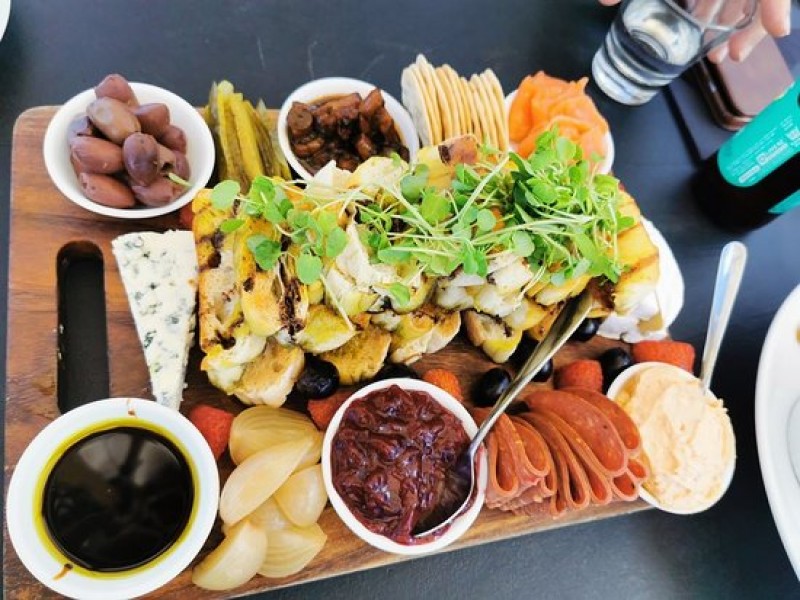 Caroline's Boatshed Bar and Eatery