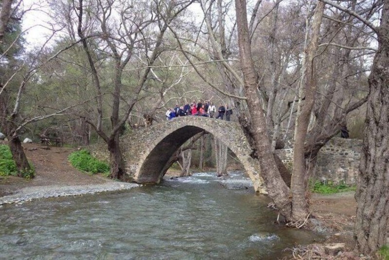 Kelephos bridge with Optional easy walk