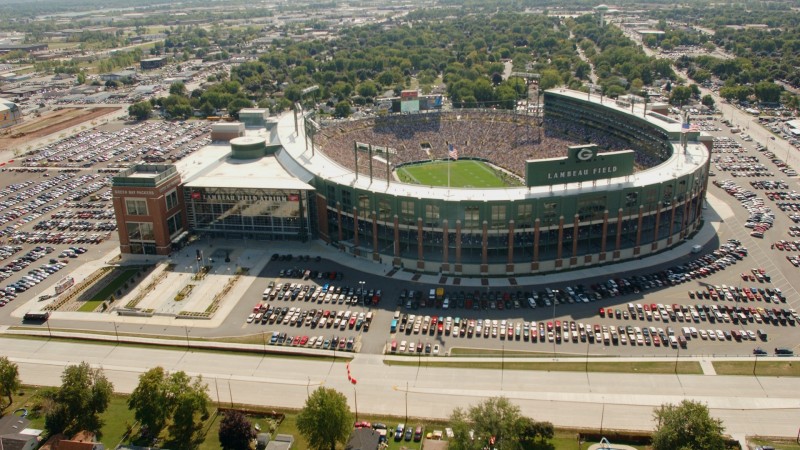 The Green Bay Packers: Lambeau Field and the Walk of Legends