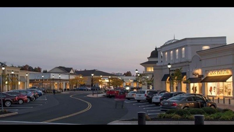 The Promenade Shops at Evergreen Walk