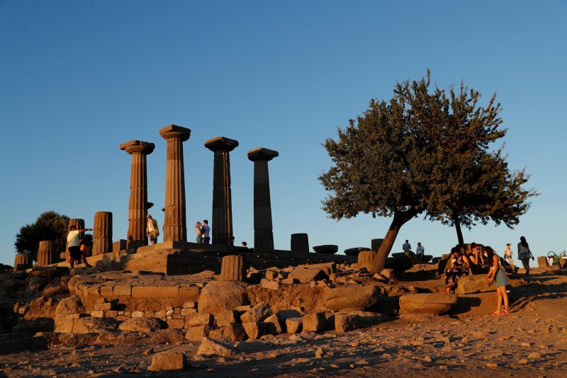 Assos